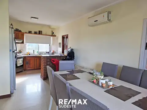 CASA EN VENTA. PAGO CHICO CON VISTA AL GOLF 