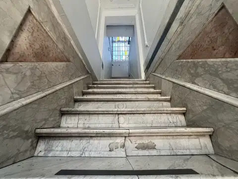 Depto Tipo Casa en Venta 70 años