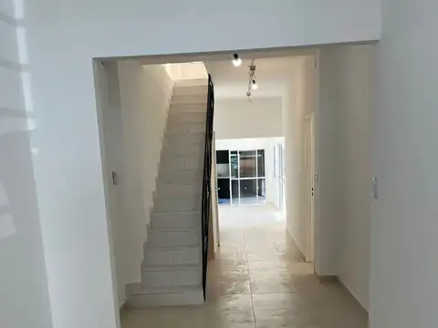 Casa en Alquiler 1 año