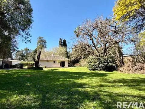 Quinta 3 ambientes, venta, Del Viso con pileta.