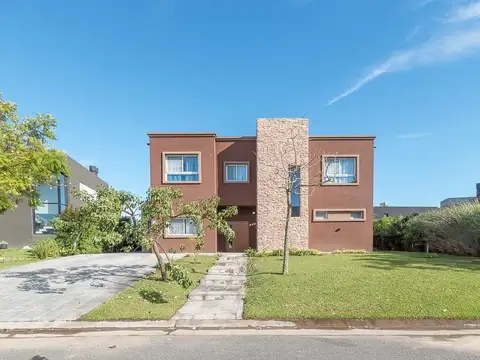 Barrio Vistas Puertos del Lago al 300