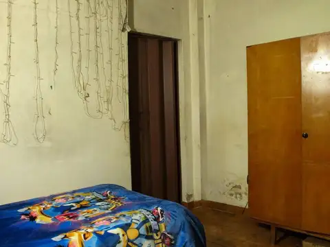 CASA 3/4 AMB VENTA A REFACCIONAR MARCOS PAZ CENTRO