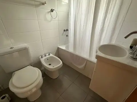 Monoambiente al Frente con balcón