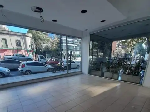 Local en Venta 15 años