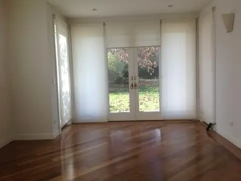 Casa 7 ambientes con 4 baños