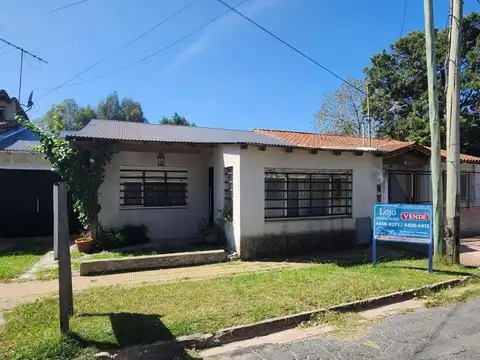 Chalet 3 ambientes, barrio aeronautico - Ituzaingo