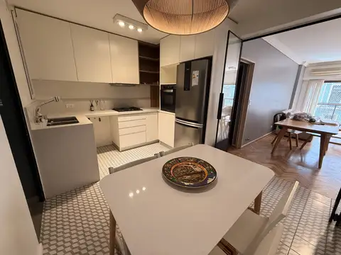 VENTA DEPARTAMENTO 4 AMBIENTES CON DEPENDENCIA Y COCHERA. PALERMO