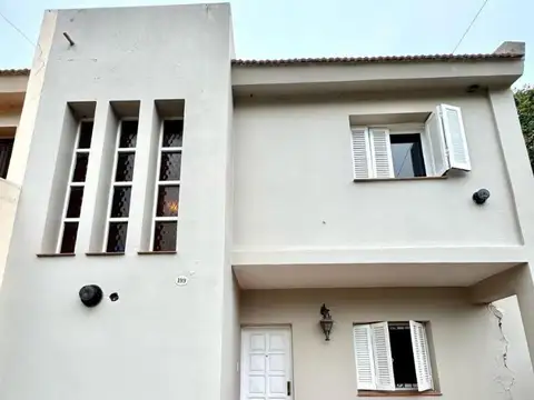 Exc Casa 3 dorm vta gge/qcho/patio Tarcos esq Fresnos