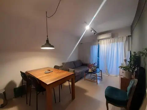 Montes de Oca al 2400 depto 1ºA