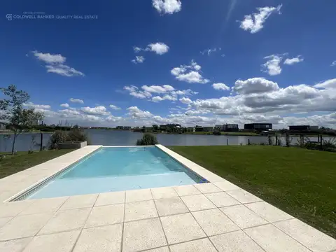 Alquiler de Verano en Barrio Cerrado San Sebastián Casa a la laguna con amenities y pileta