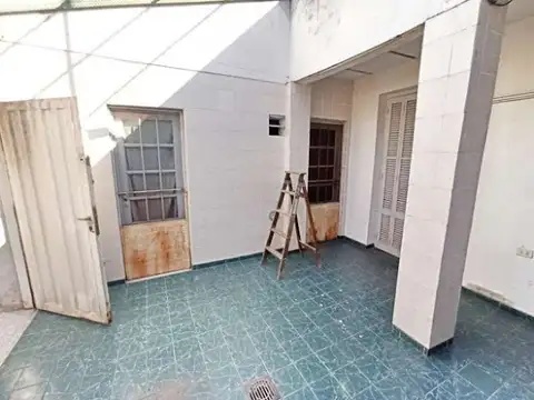 Almafuerte 1366 , Piso 0