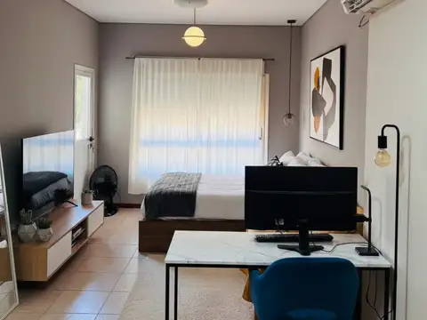 Monoambiente con baulera y cocina independiente
