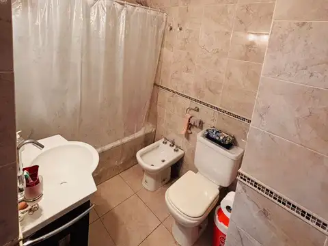 Monoambiente con baulera y cocina independiente