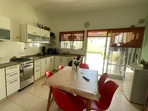 Depto Tipo Casa 4 ambientes con 3 baños