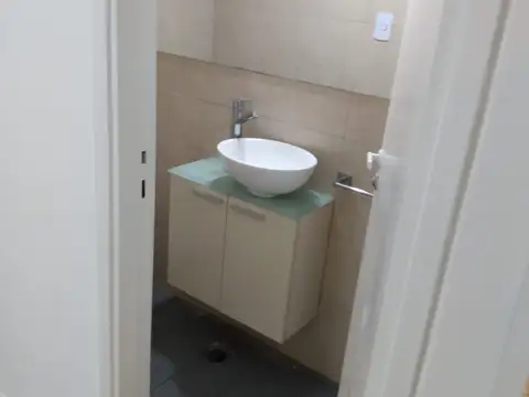 Reconquista 900, Piso 1