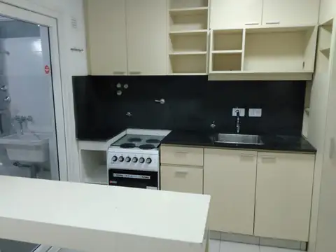 Reconquista 900, Piso 1