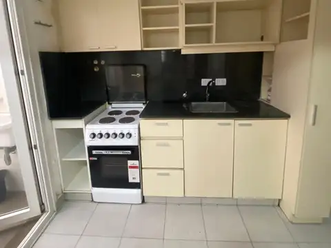 Reconquista 900, Piso 1