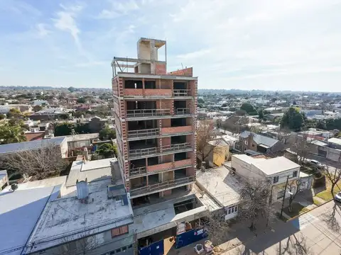 COCHERA EN CONSTRUCCION EN EDIFICIO CONFORT BROWN