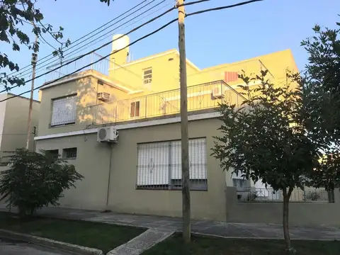 Venta amplia vivienda 4 amb muy buen estado