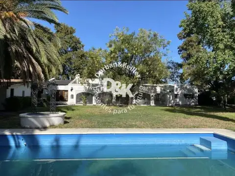 Monseñor de Andrea 866 100