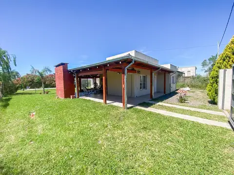 Malvinas e Islas del Sur al 1300 - Acequias - Roldán