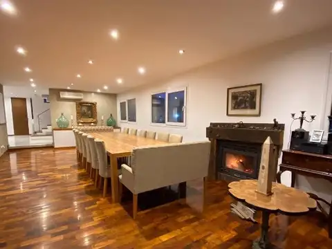 Casa en Venta en Countries y Barrios Cerrados en Berazategui, USD 1.300.000