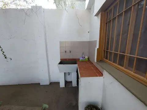 VENTA CASA CON 2 DEPARTAMENTOS VILLA CARLOS PAZ