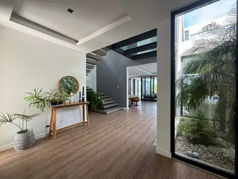 Casa en Venta en Lagos del Golf 4 dormitorios, Nordelta 100