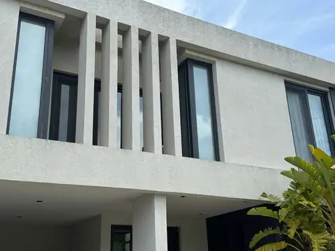 Casa  en Venta en El Golf, Nordelta, Tigre