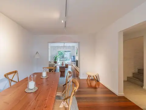 Casa 7 ambientes con 3 baños