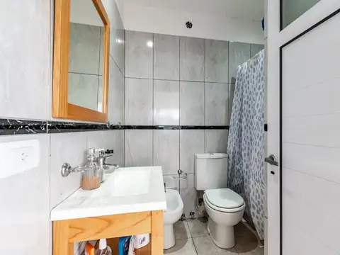 Casa 3 ambientes con 2 baños