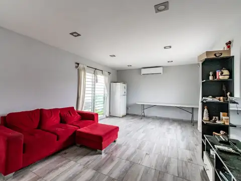 VENTA CASA 3 AMB C/PILETA/QUINCHO SAN VICENTE