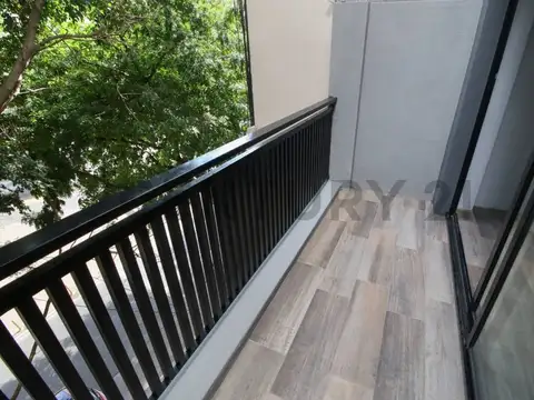 CHARLONE 900, Piso 0