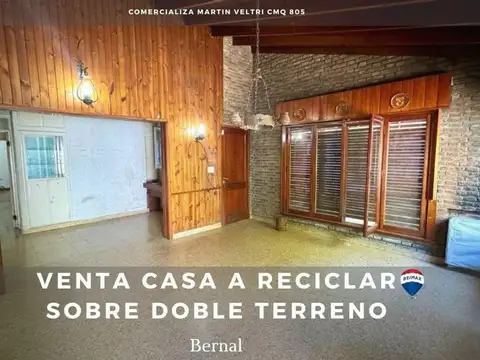 VENTA CASA  SOBRE  DOBLE LOTE 20x40  BERNAL CENTRO