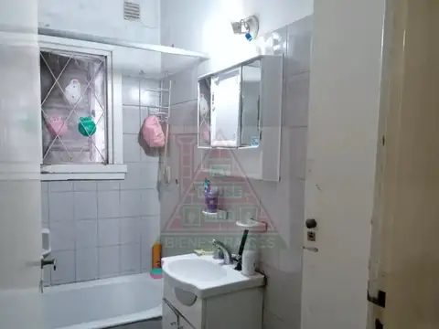 Casa 3 ambientes,  venta en Beccar