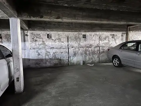 VENTA COCHERA ZONA RÍO