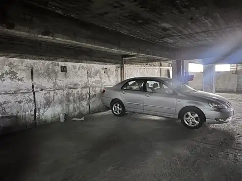 VENTA COCHERA ZONA RÍO