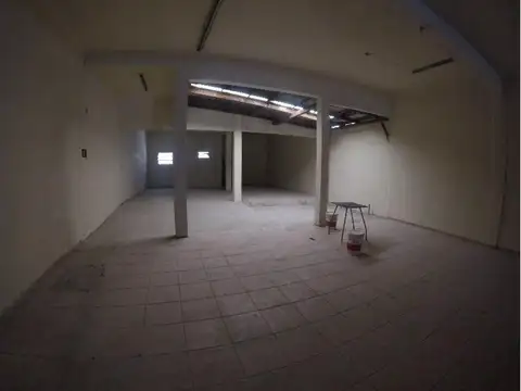 Av Rivadavia 12038 , Piso PB