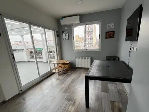 Casa 6 ambientes con 2 baños