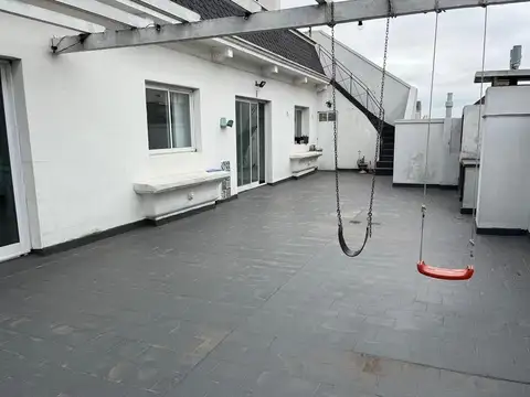 PH en venta - 4 Dormitorios 2 Baños - 320mts2 - Villa Urquiza