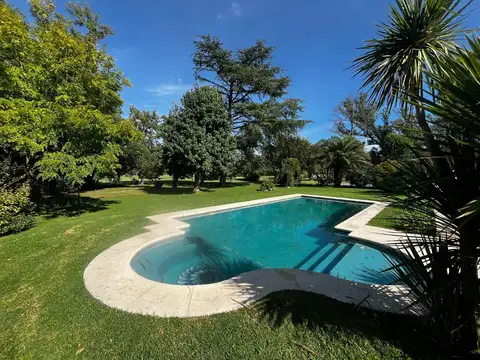 RESERVADA. Casa mediterránea en venta en CC Larena