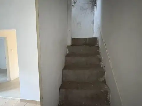 Depto Tipo Casa en Venta 50 años