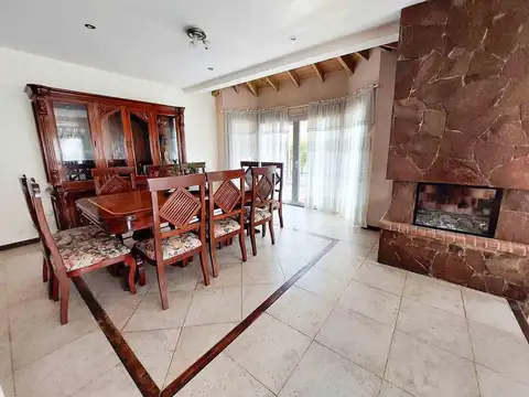 Casa en Venta en Carilo, USD 550.000