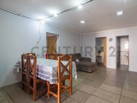 Casa 5 ambientes con 2 baños