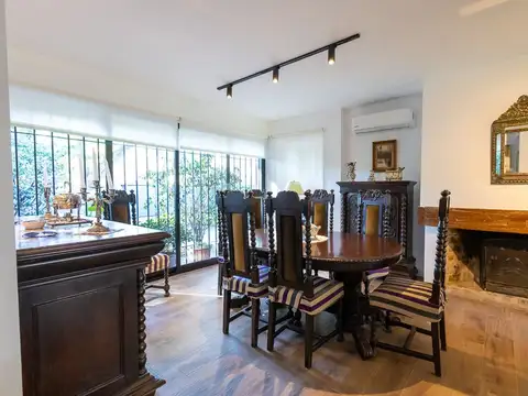 Venta casa 4 dormitorios y servicio Carrasco sur