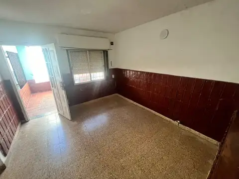 Casa DE PASILLO DE DOS DORMITORIOS ITALIA 3800 OPORTUNIDAD APTO CREDITO