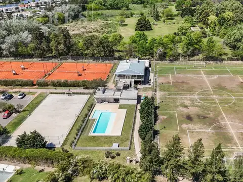 Lote a la laguna en venta en Area 5 San Matias