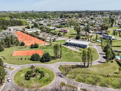 Lote a la laguna en venta en Area 5 San Matias