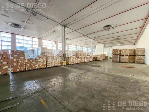 Alquiler deposito de 1380 m2 en predio con seguridad Villa Ballester San Martin