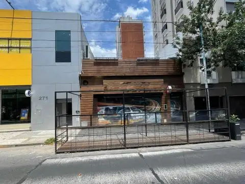 Local comercial sobre la calle Garibaldi